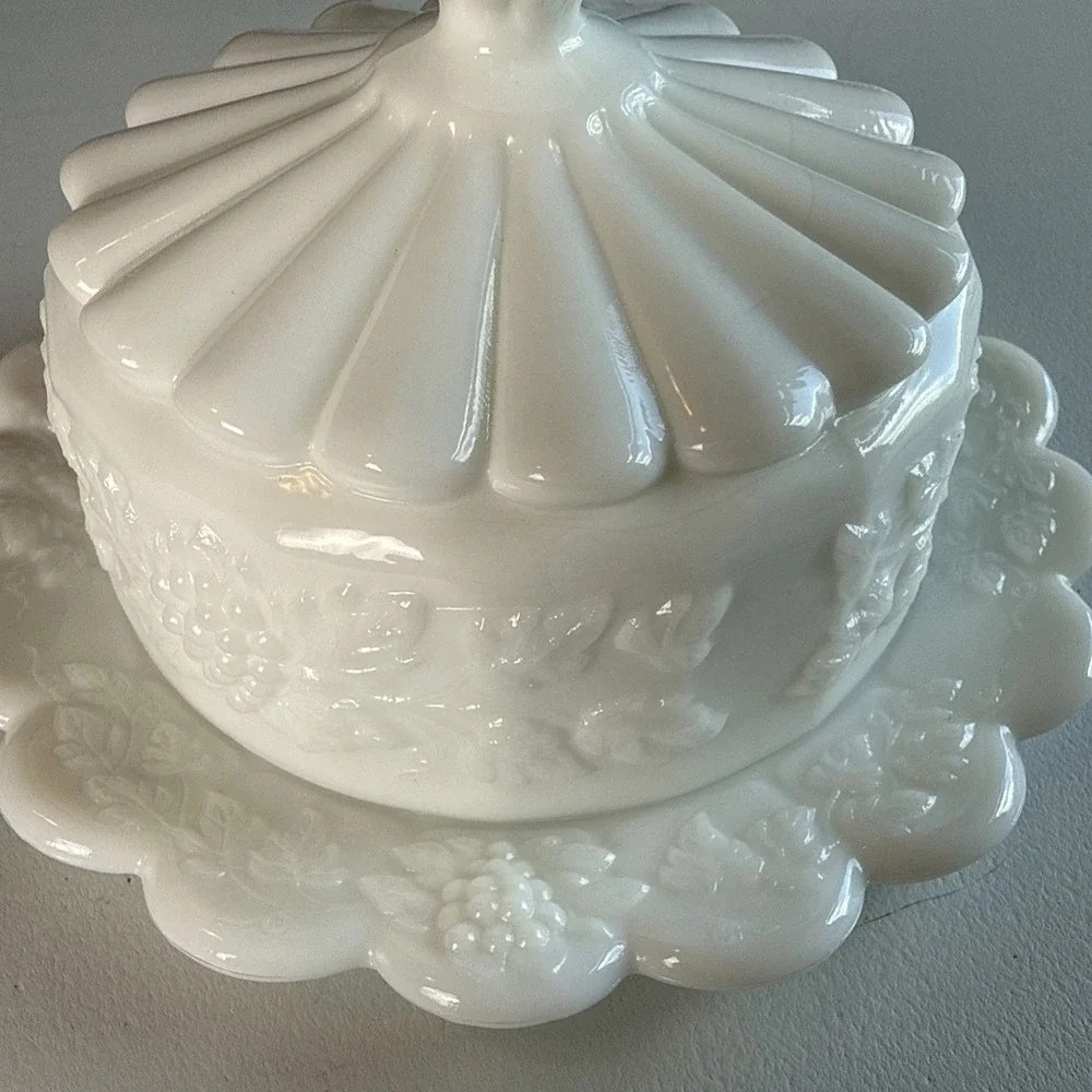 Vintage Milk Glass Grape Covered Dish Scalloped Butter Candy Cheese Westmoreland